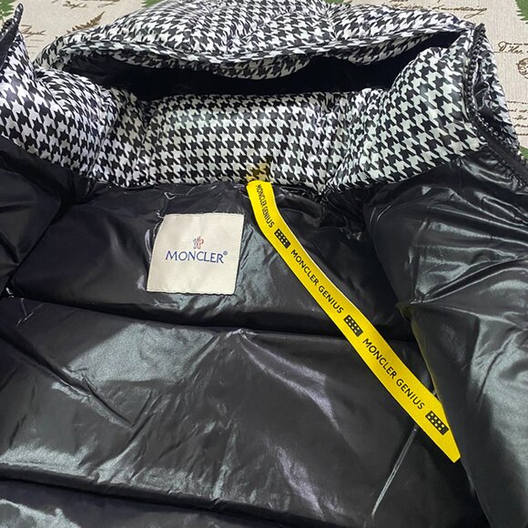 Moncler Genius Houndstooth Down Jacket White and Black - Picture 10 of 13